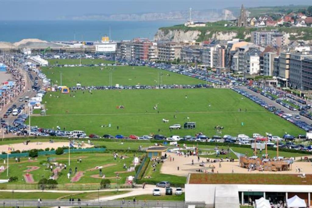 En Famille A Dieppe By Holidieppe Eksteriør bilde